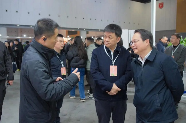 瑞方人力亮相成都大型春招會，激活就業(yè)服務新動能 第2張