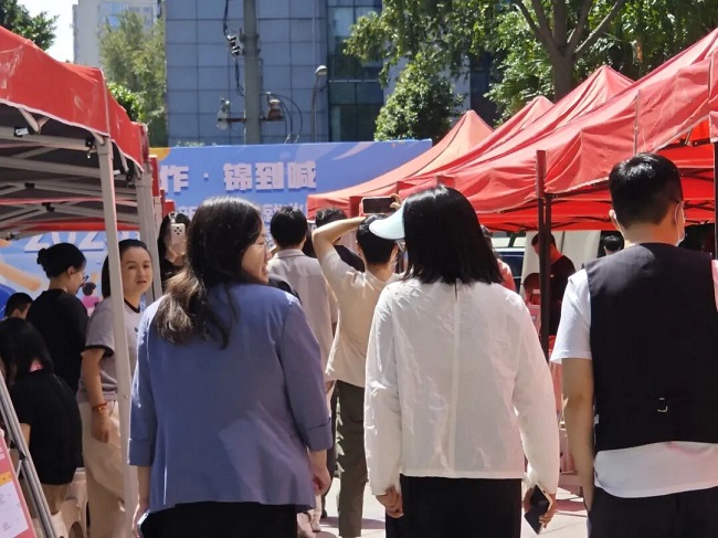 “家門口”的一站式服務！瑞方人力助力打造火車南站街道錦官新城社區(qū)特色就業(yè)IP 第2張