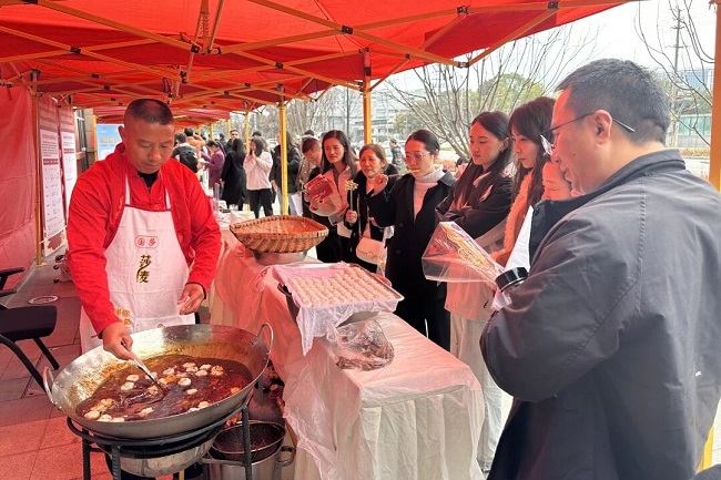 “就”在武侯  “職” 赴新程——瑞方人力助力武侯區(qū)舉辦2026年春風(fēng)行動(dòng)專場(chǎng)招聘會(huì) 第12張